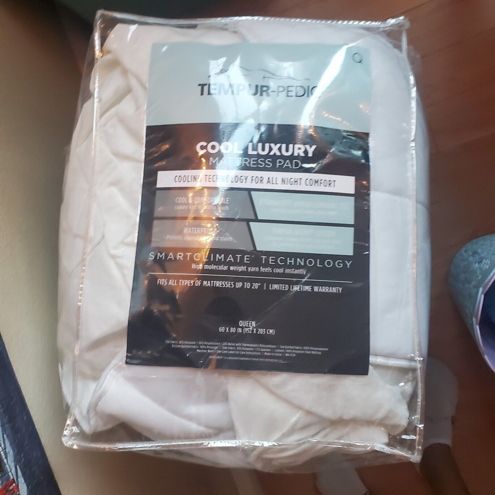 Tempur-Pedic + Cooling Mattress Topper Queen Size - White